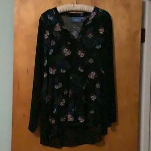 Vera Wang lightweight blouse